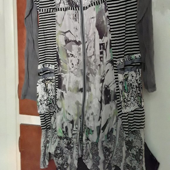 Catina Zip Up Tunic Light Weight - Picture 5 of 5